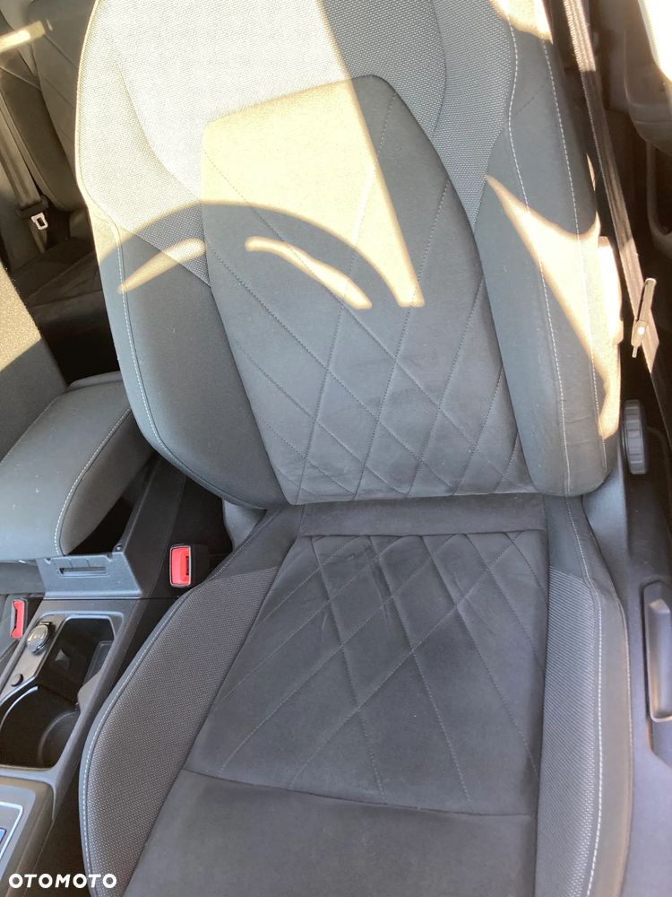 Volkswagen Golf 1.5 eTSI OPF DSG Style - 16