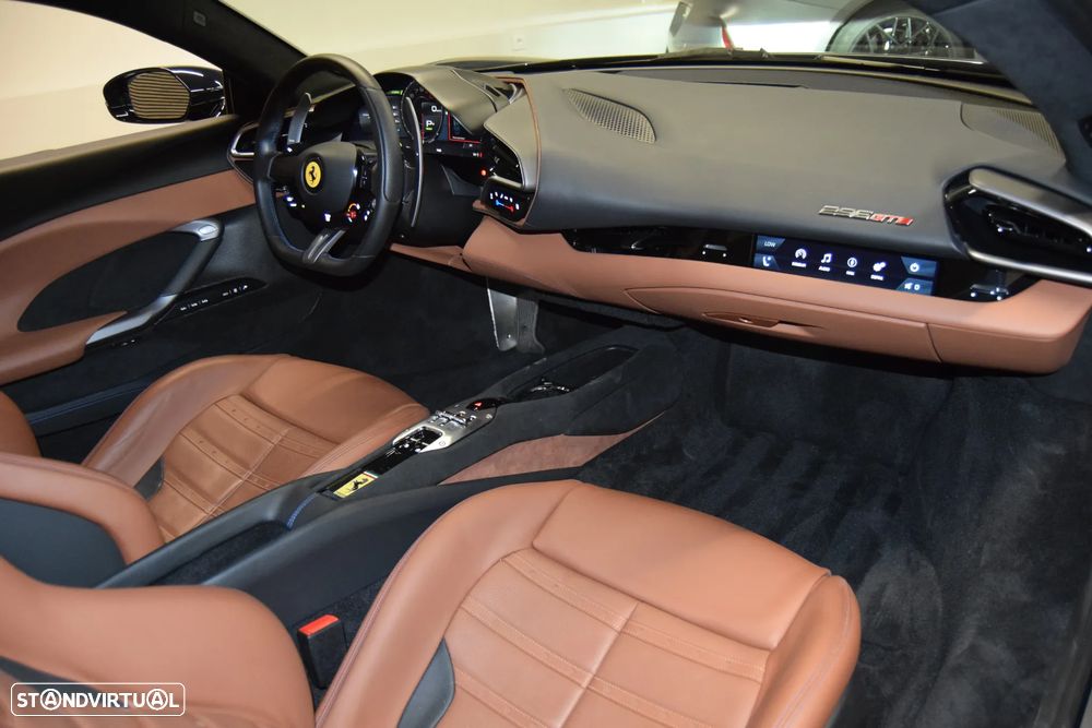 Ferrari 296 GTB Coupe - 37