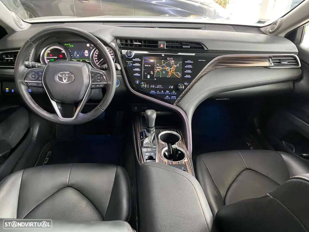 Toyota Camry 2.5 Hybrid Luxury - 35