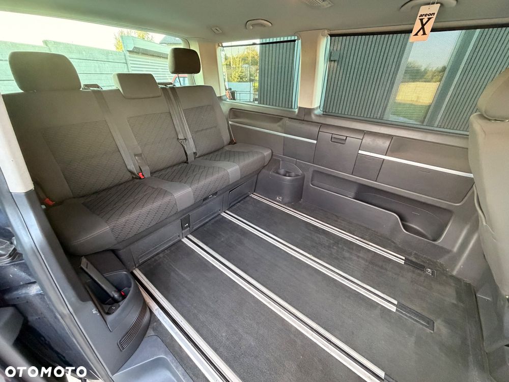 Volkswagen Multivan - 16