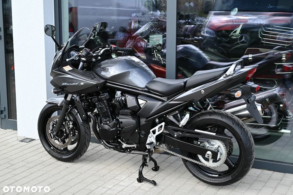 Suzuki Bandit - 40