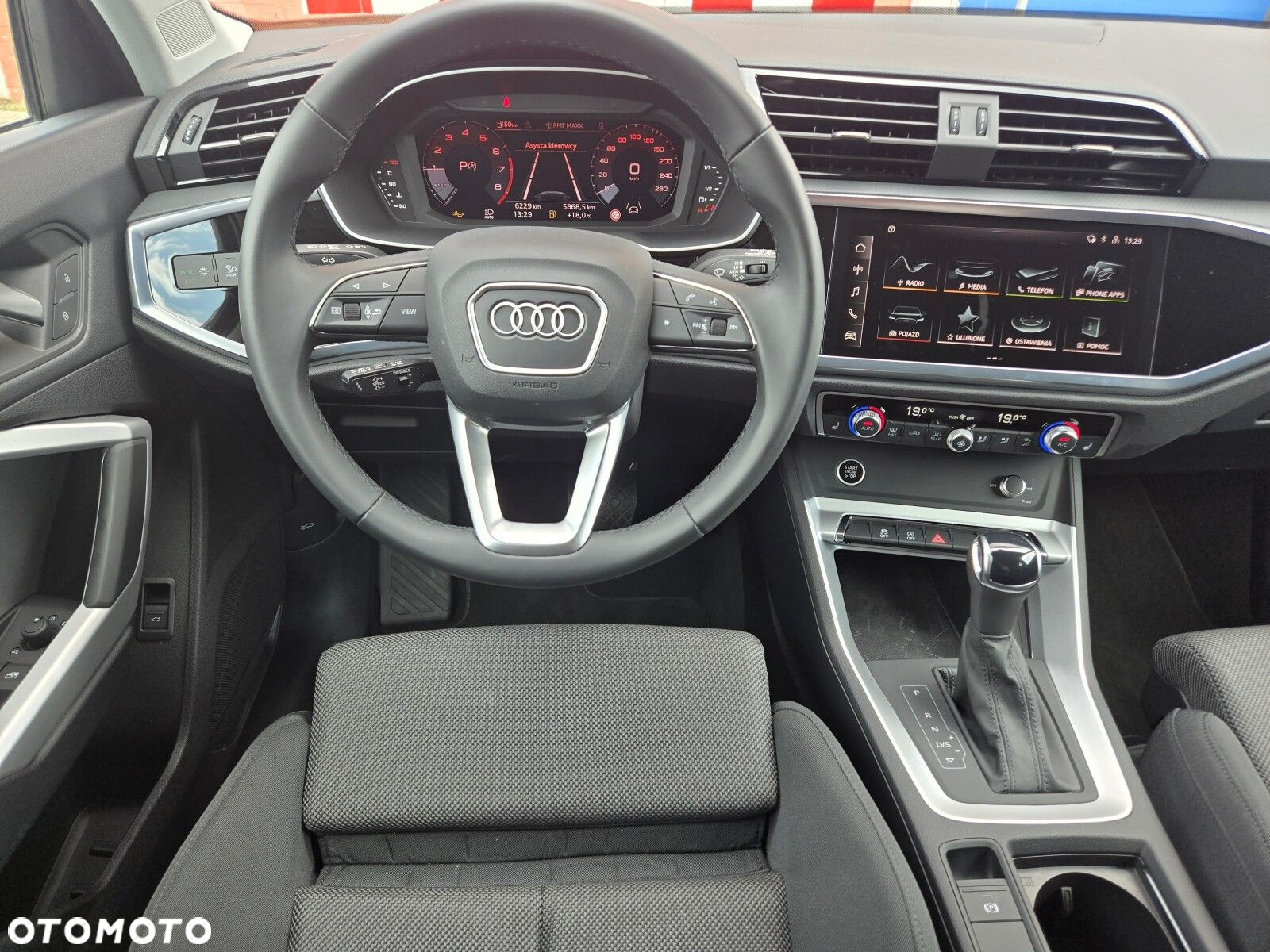 Audi Q3 - 18