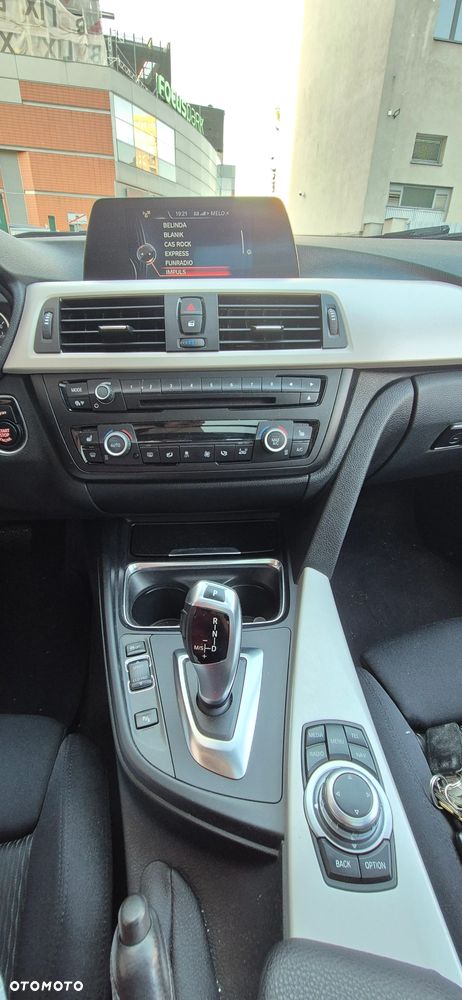 BMW Seria 3 320d Efficient Dynamic Edition - 11