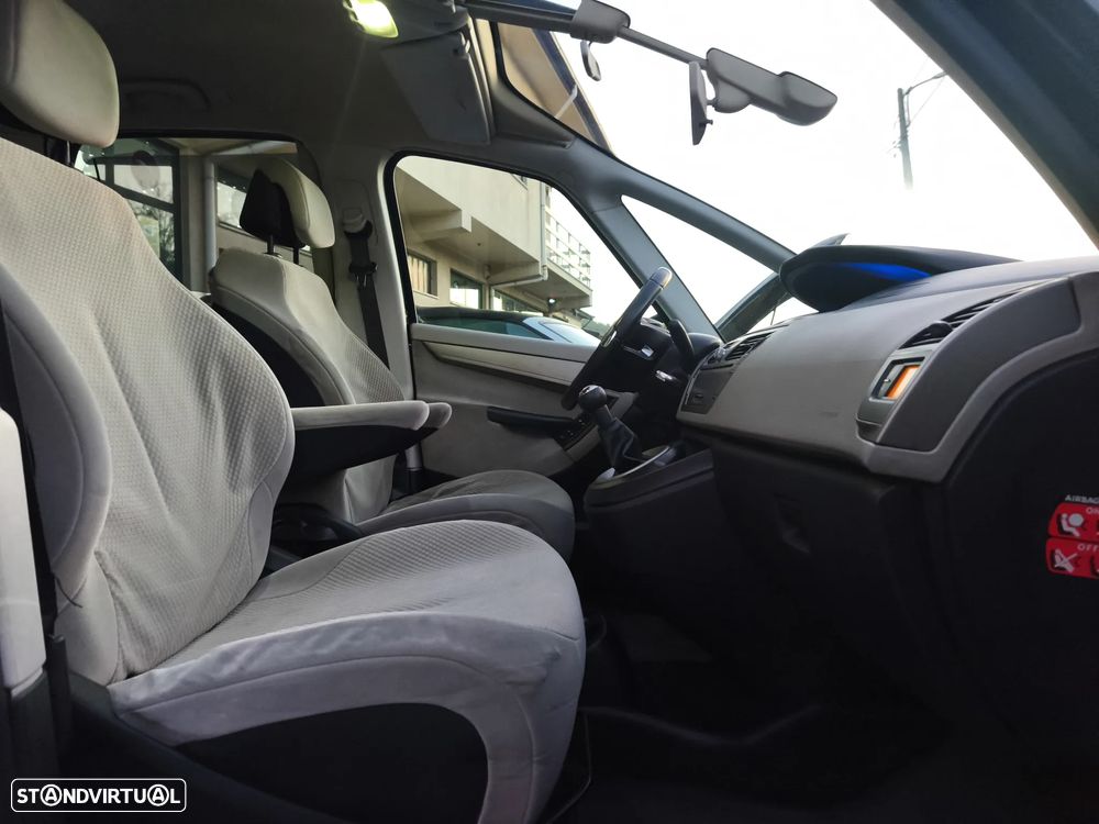 Citroën C4 Picasso 1.6 HDi Exclusive - 23