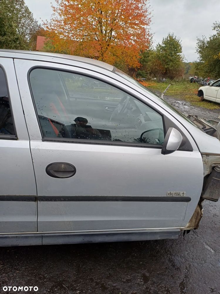 Klapa bagażnika szyba Opel Corsa C 2003r Z157 wszystkie cześci - 3