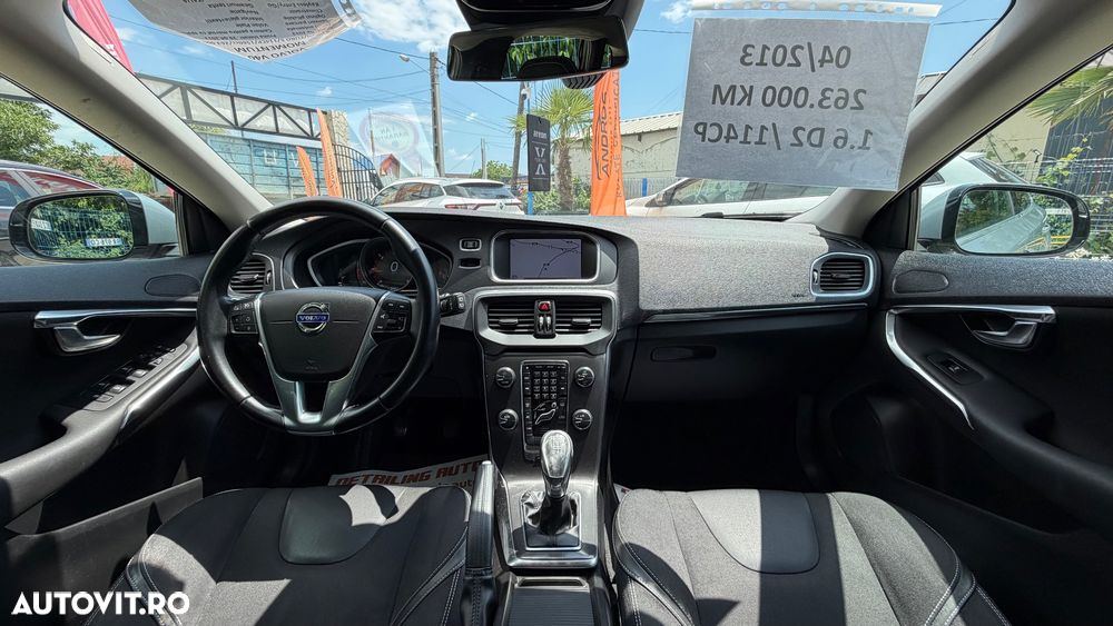 Volvo V40 D2 Momentum - 11