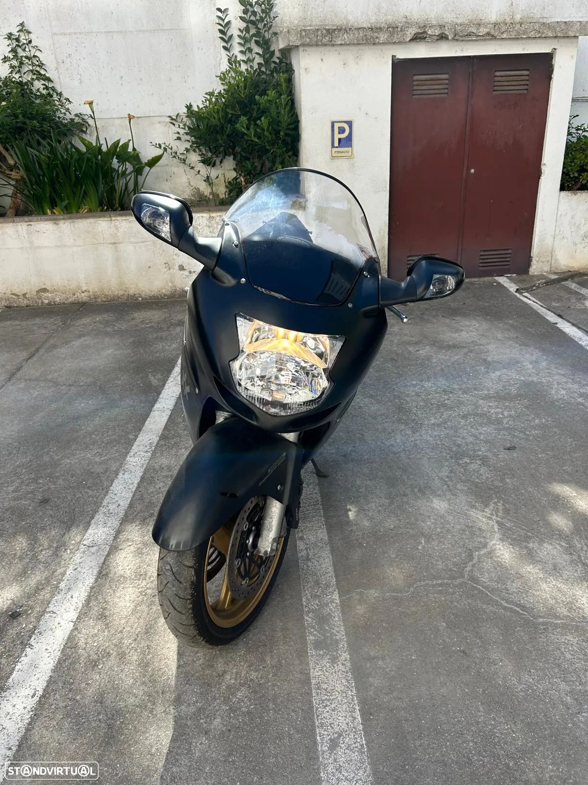 Honda CBR Super Black Bird 1100 XX (SC35) - 1