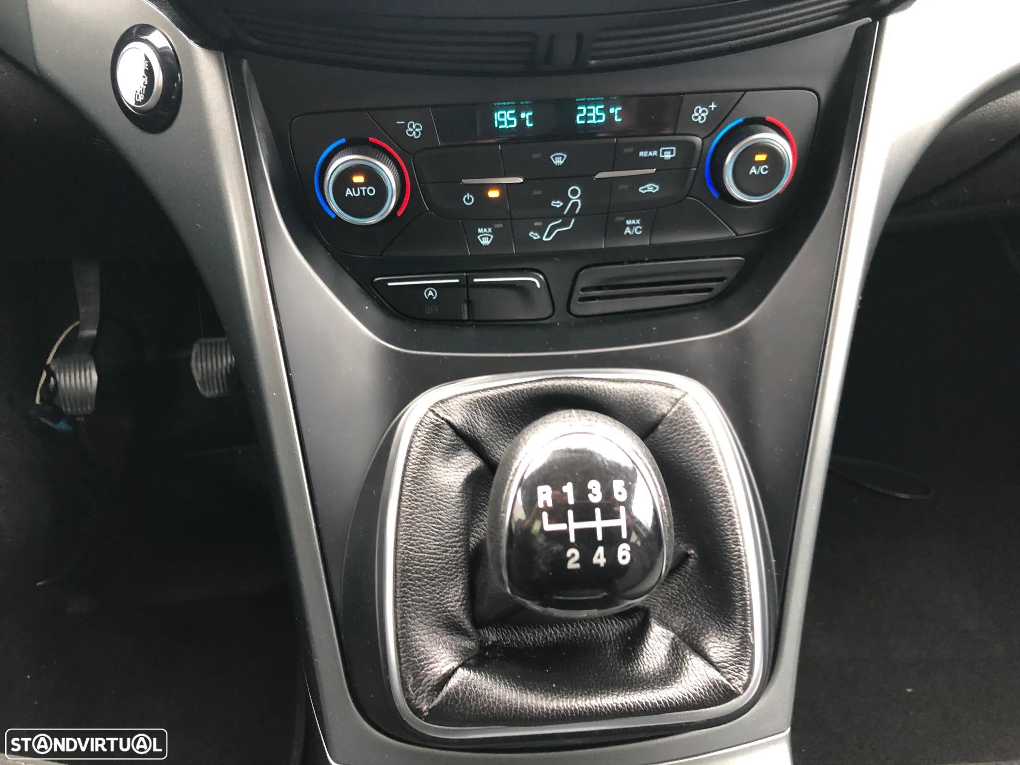 Ford Kuga 1.5 TDCi Business - 21