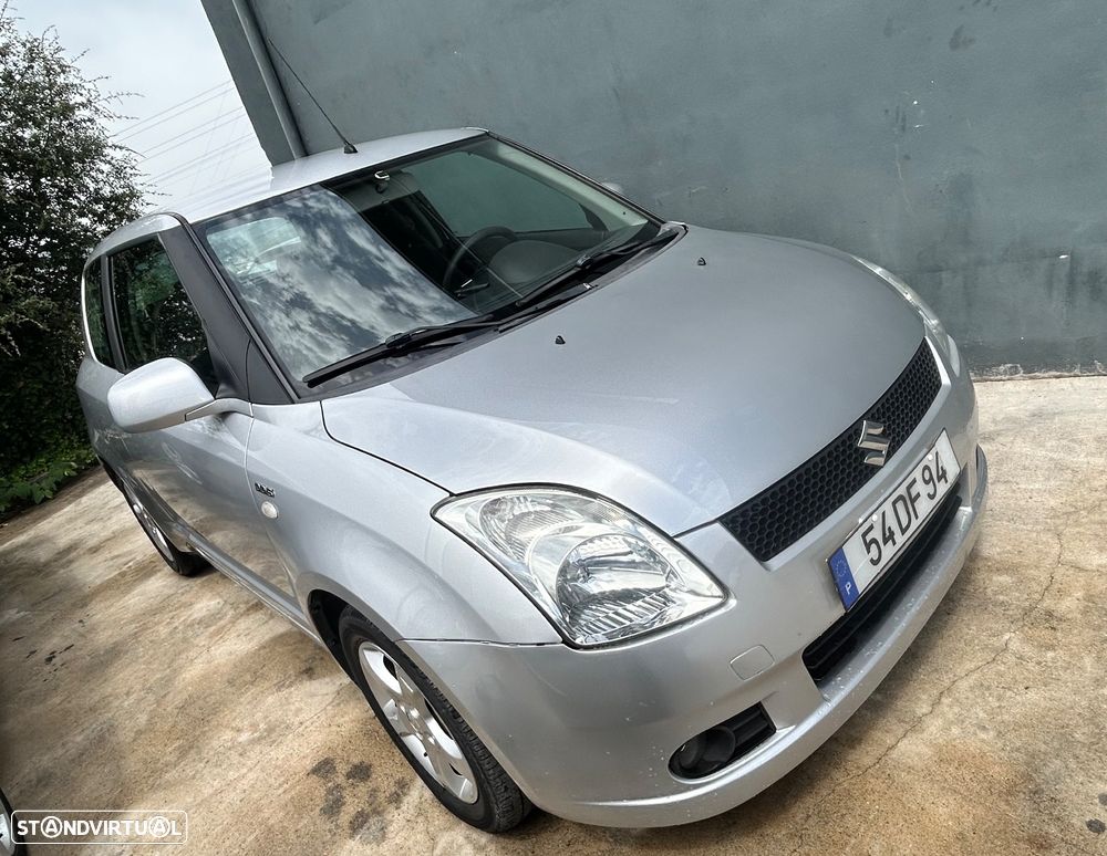 Suzuki Swift - 3