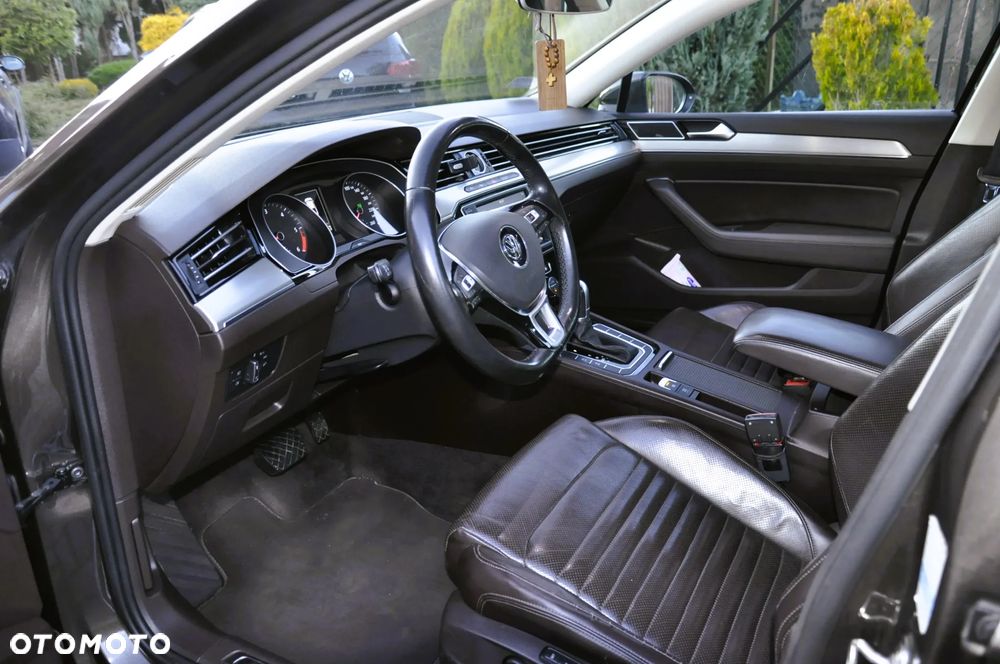 Volkswagen Passat 2.0 TDI BMT Highline DSG - 16