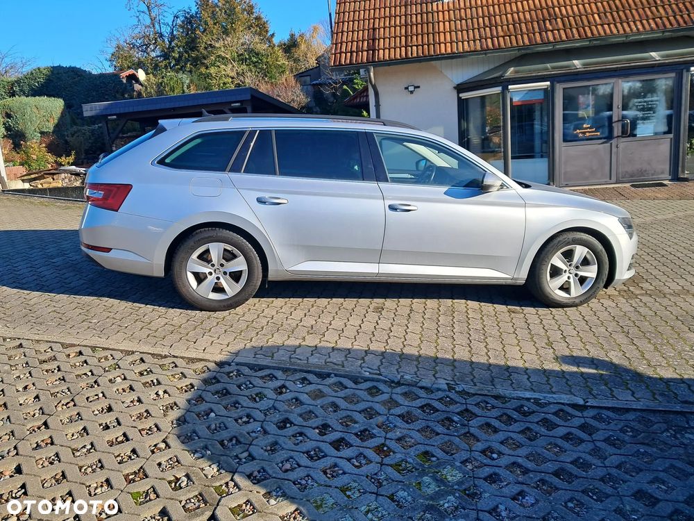 Skoda Superb 2.0 TDI SCR Ambition DSG - 5