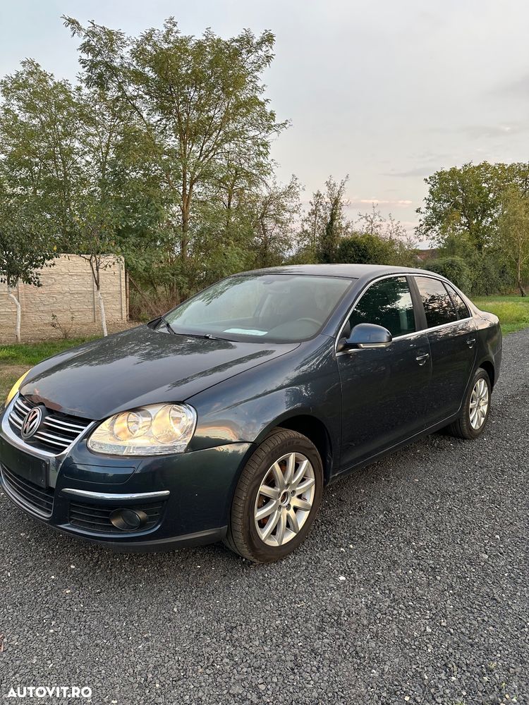 Volkswagen Jetta 1.9 TDI Comfortline - 2