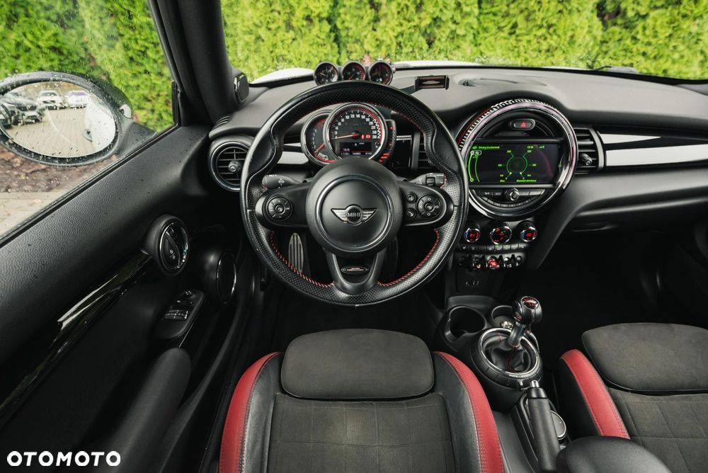 MINI John Cooper Works - 12