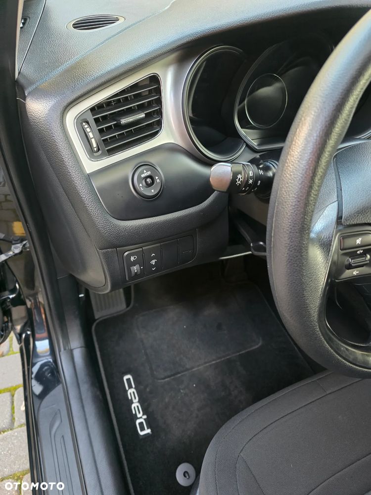Kia Ceed - 18