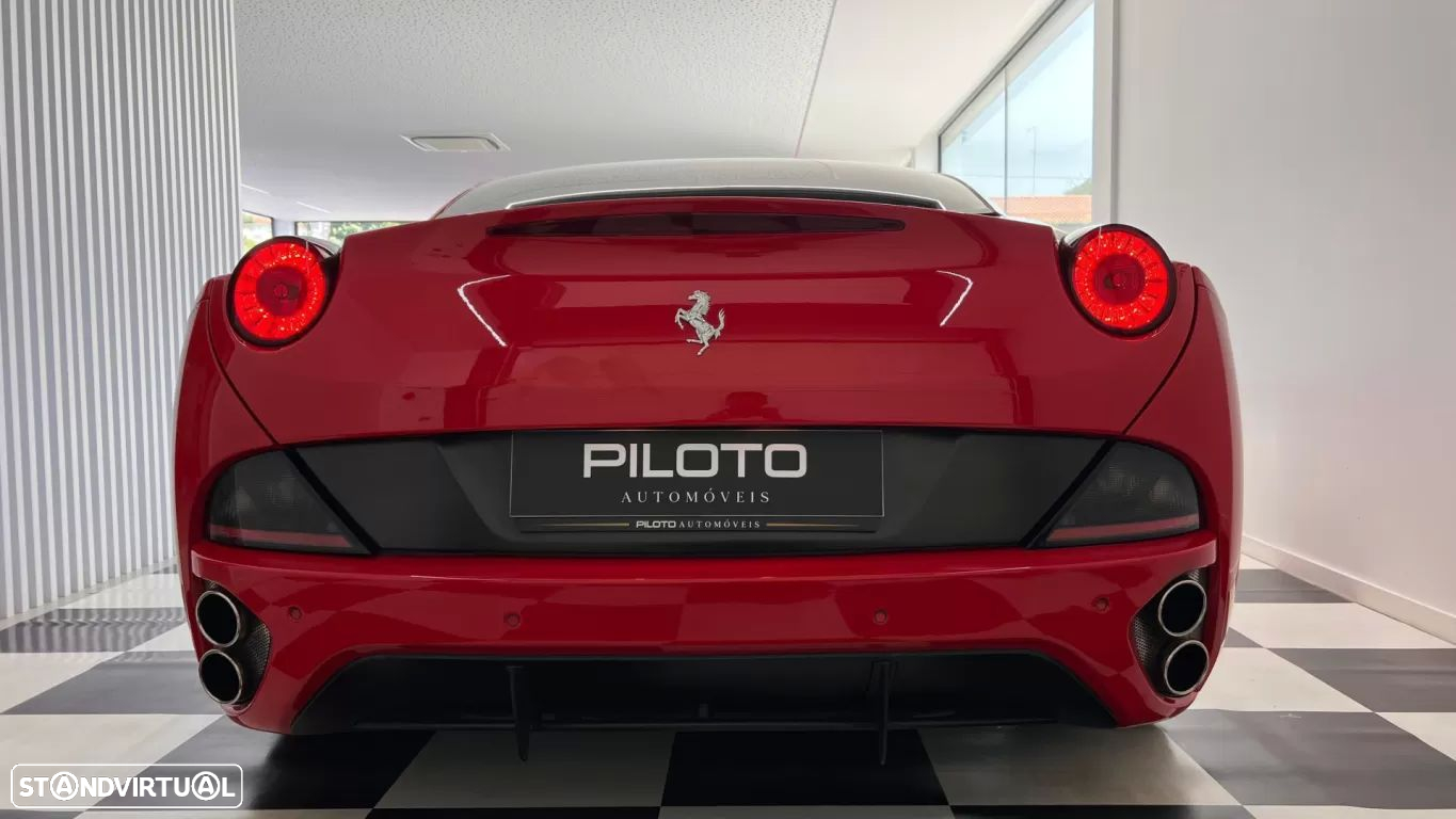 Ferrari California - 13