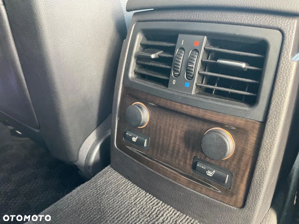 BMW Seria 5 530i - 36