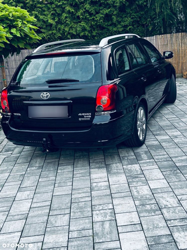 Toyota Avensis 2.0 D-4D - 10