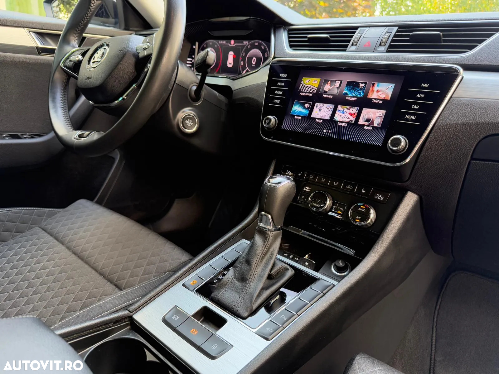 Skoda Superb 2.0 TDI DSG Ambition - 6