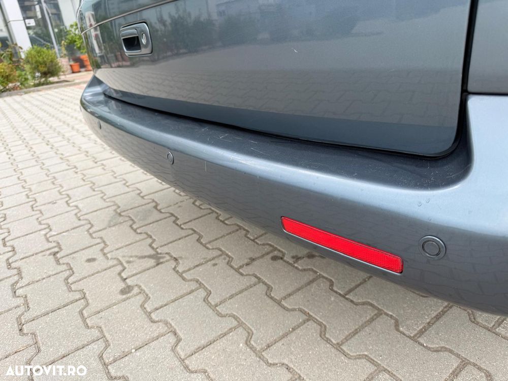 Volkswagen Multivan - 11