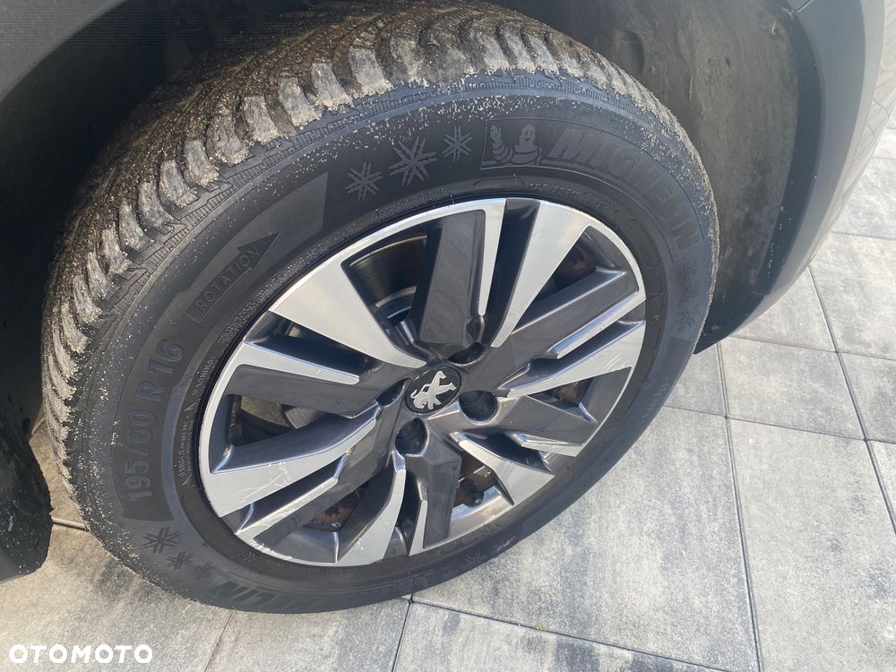 Peugeot 2008 PureTech 110 GPF Stop&Start EAT6 Allure - 30