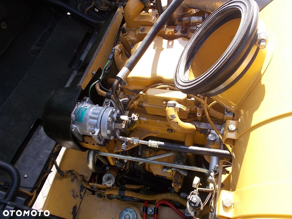 Caterpillar 725 - 21