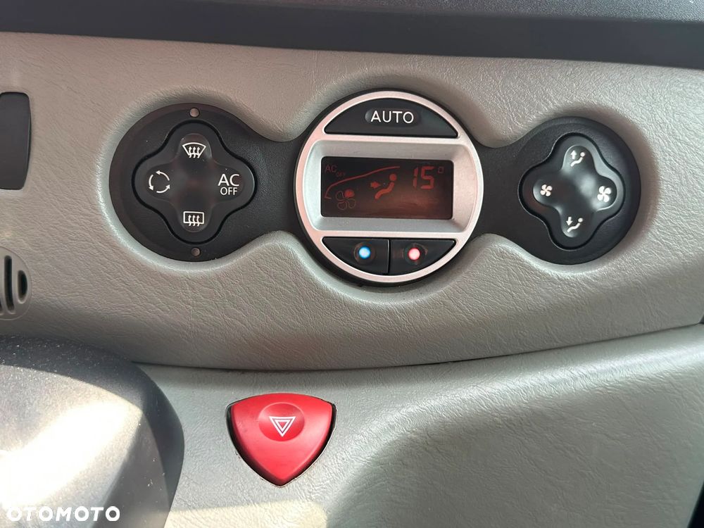 Renault Trafic 2.0 diesel 115kM 2011 rok, automat, WEBASTO, HAK, STAN BARDZO DOBRY!!! - 24
