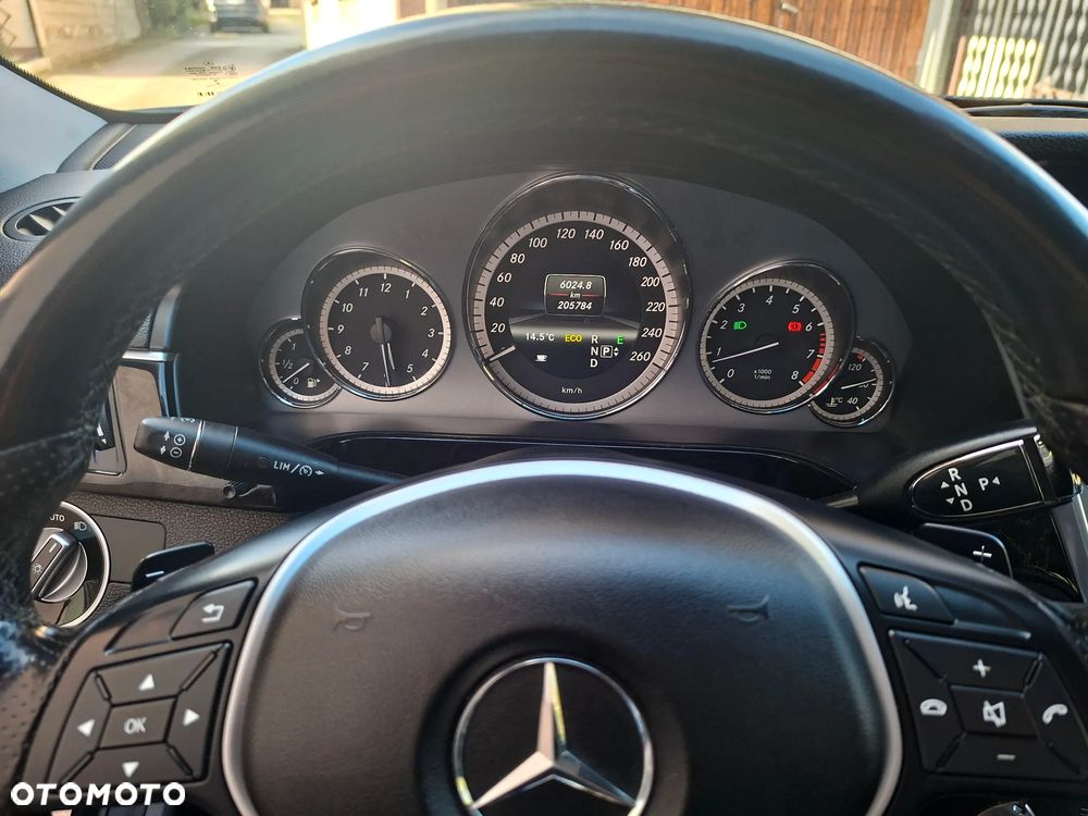 Mercedes-Benz Klasa E - 17