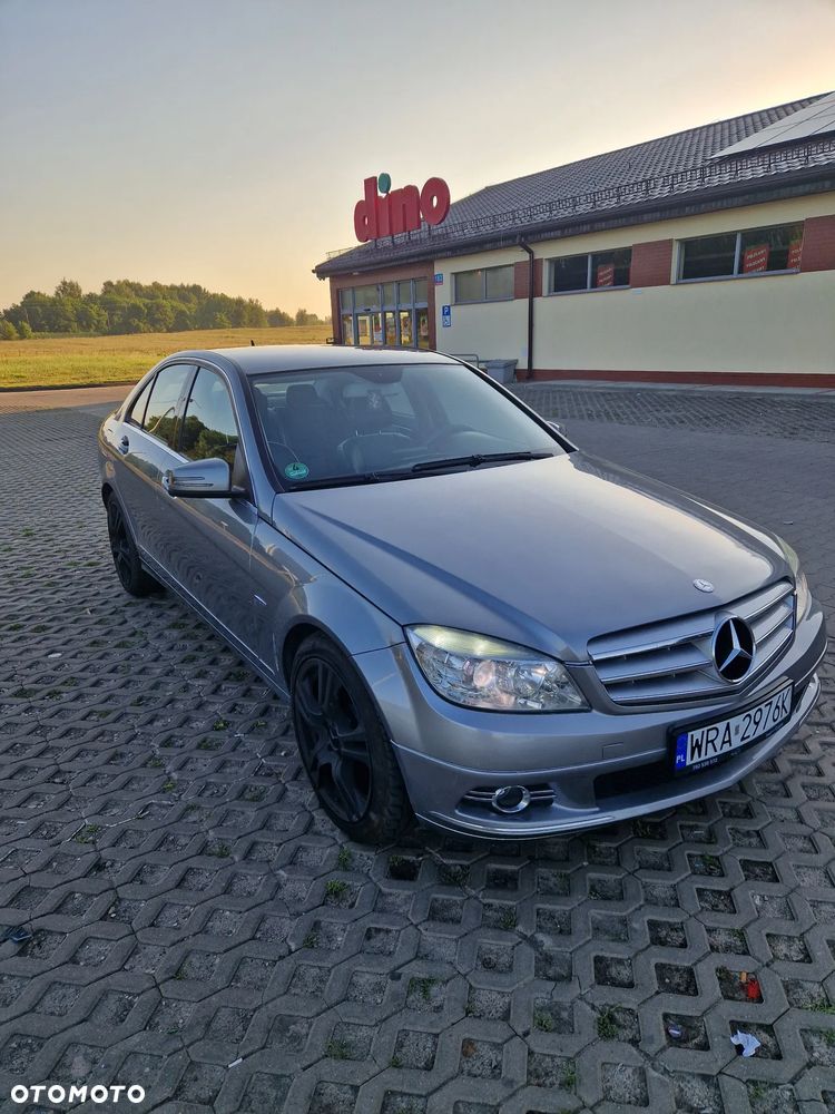 Mercedes-Benz Klasa C 220 CDI BlueEff Avantgarde - 4