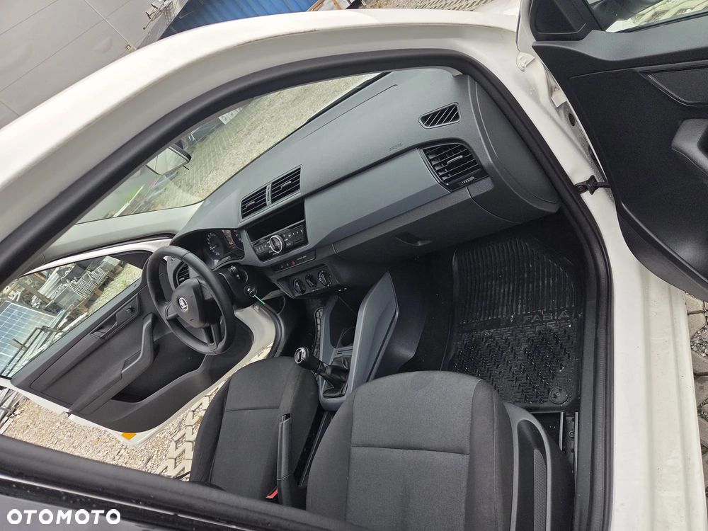 Skoda Fabia - 14