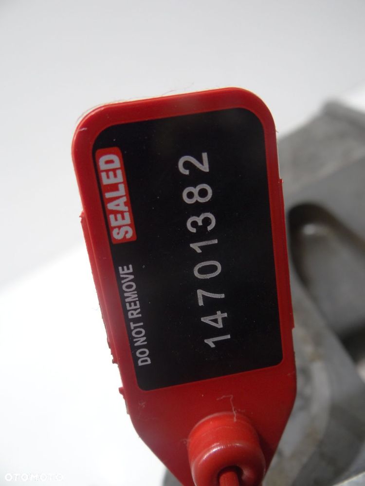 BLOK SILNIKA BMW E60 N53B25A OE 7558325 - 4