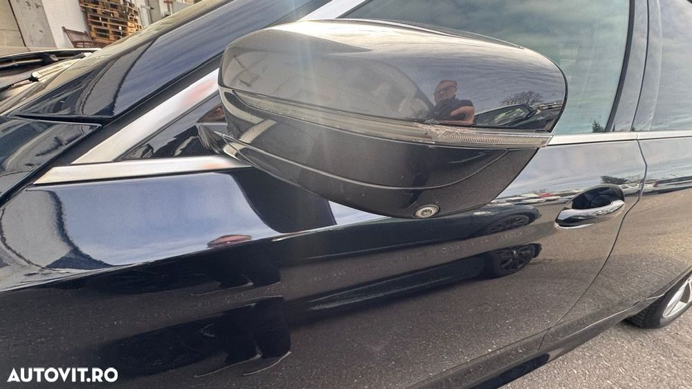 BMW Seria 5 520d xDrive AT - 24