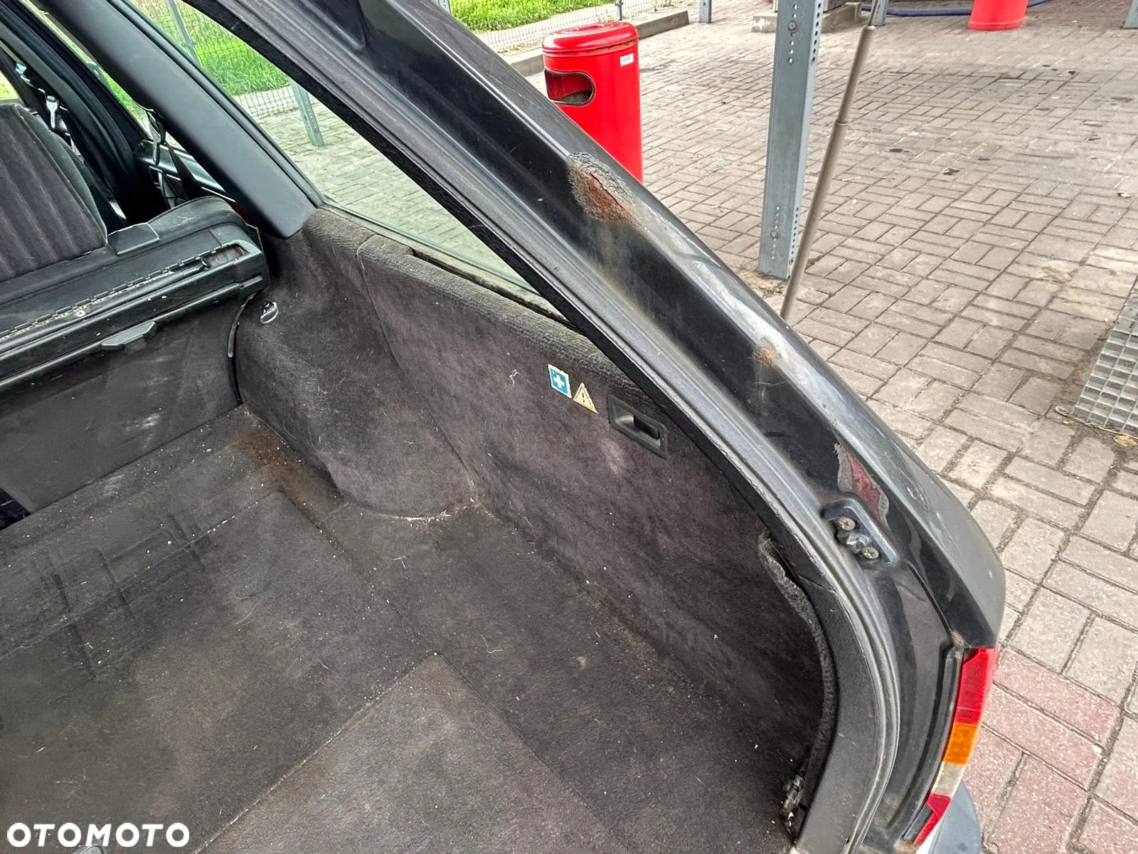 Mercedes-Benz W124 (1984-1993) - 12