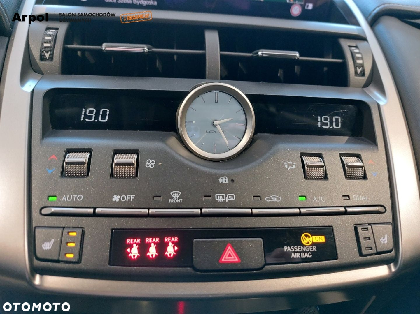 Lexus NX 300h Elegance AWD - 26