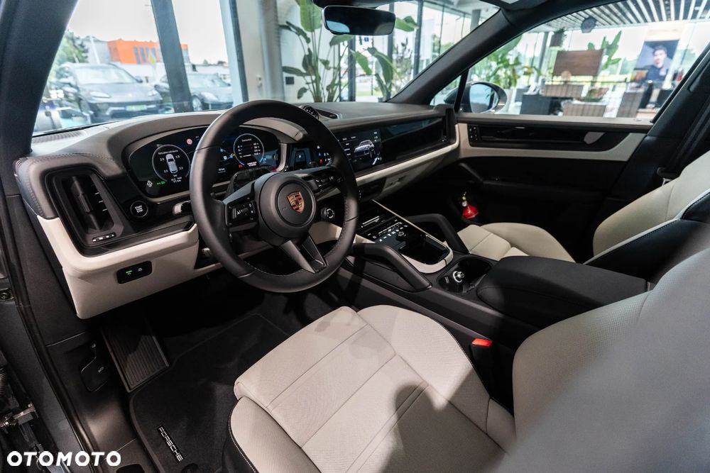 Porsche Cayenne E-Hybrid PHEV Black Edition - 8
