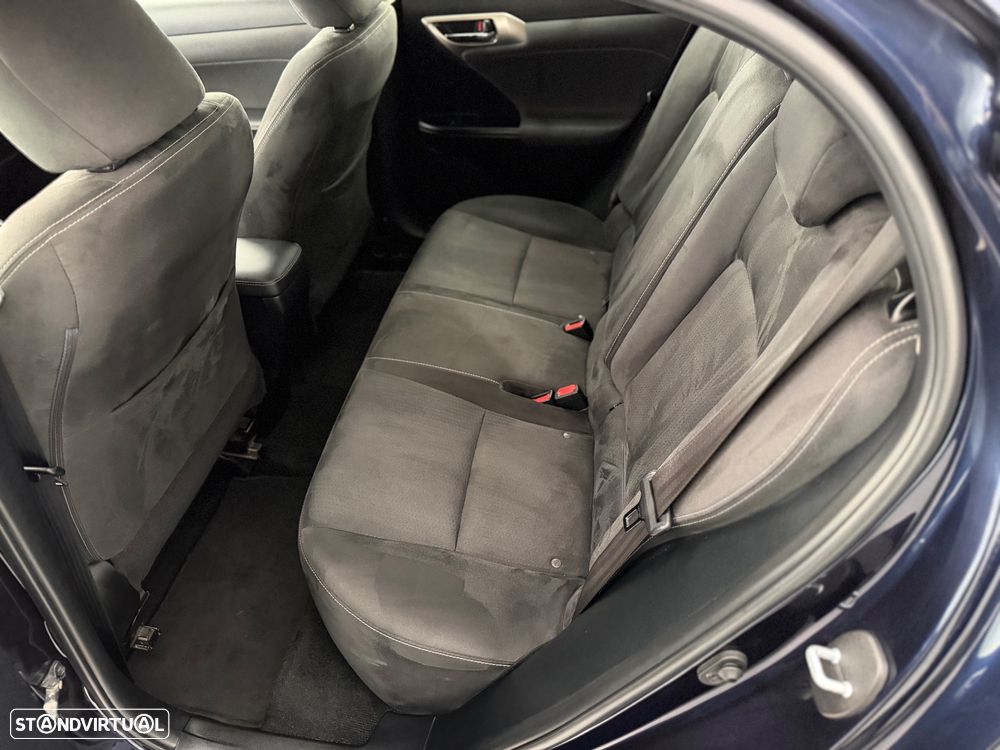 Lexus CT 200h Urban Edition - 29