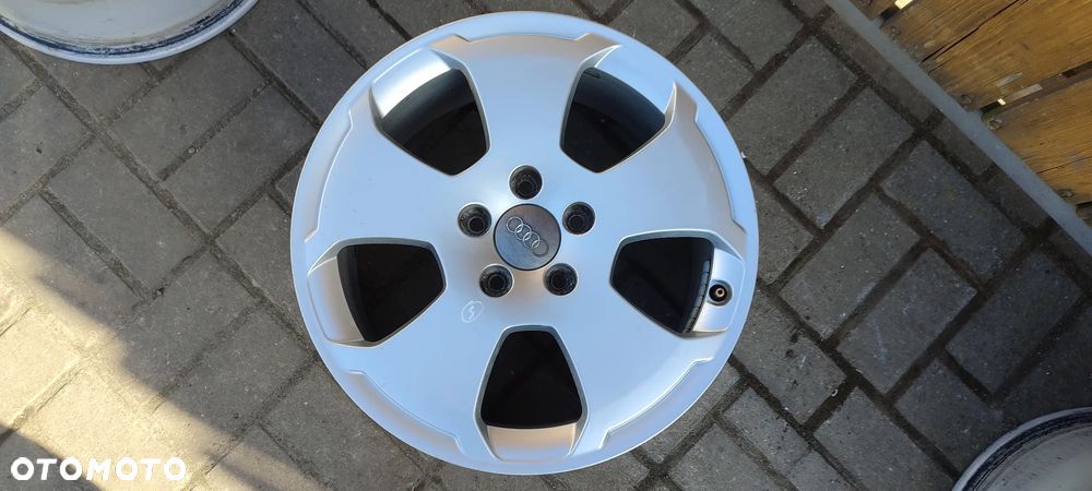 FELGI ALUMNIOWE 5x112 7.5Jx17 CALI ET56 fi57.1 AUDI A3 A4 A6 KOMPLET 4 SZTUKI - 5
