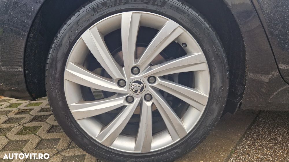 Skoda Octavia 2.0 TDI DSG 4X4 Style - 5