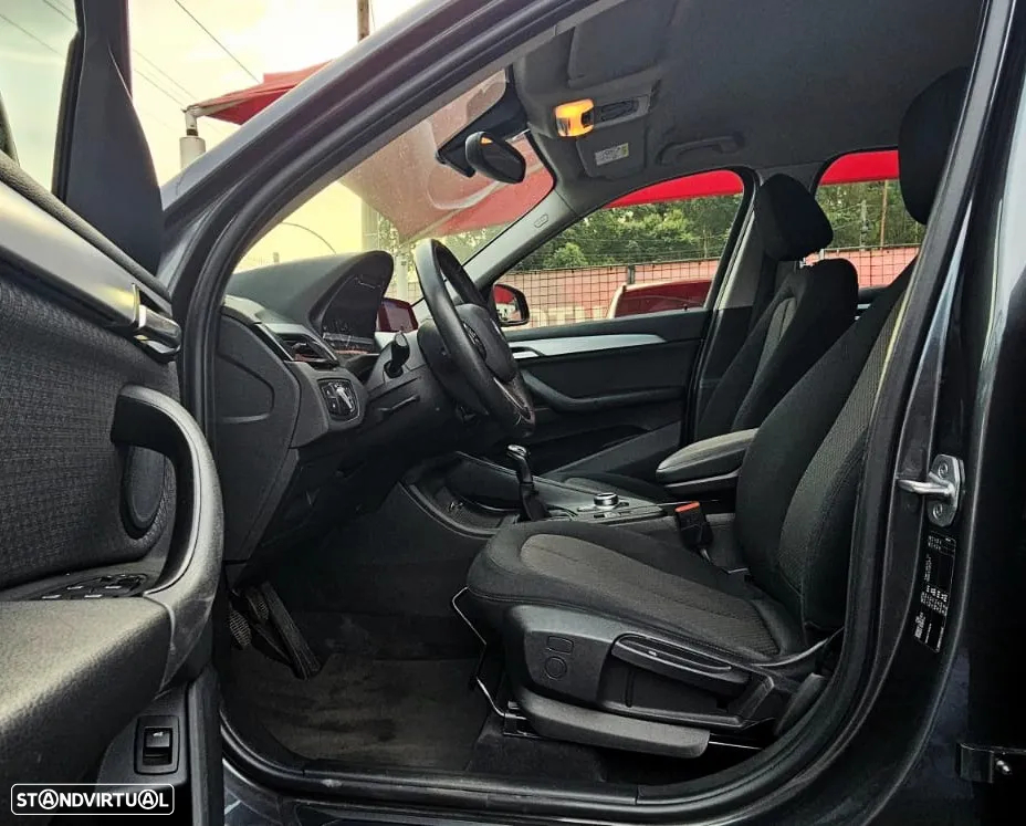 BMW X1 18 d sDrive xLine - 22