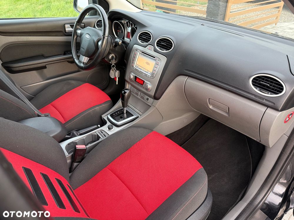 Ford Focus 1.6 16V Ghia - 18