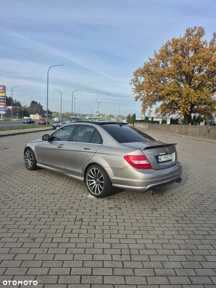 Mercedes-Benz Klasa C 300 4Matic 7G-TRONIC Elegance - 1