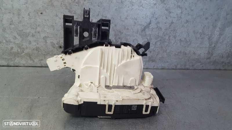 FECHADURA PORTA TRASEIRA ESQUERDA MERCEDES-BENZ CLASE A BM 176 - 1