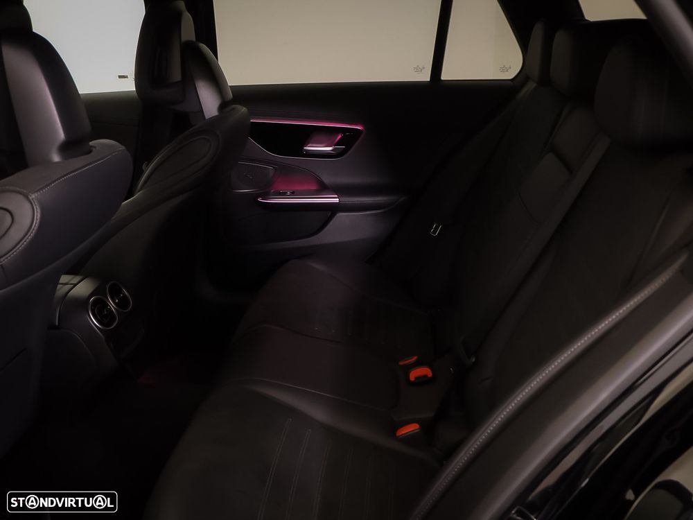 Mercedes-Benz C 300 e AMG Line - 16