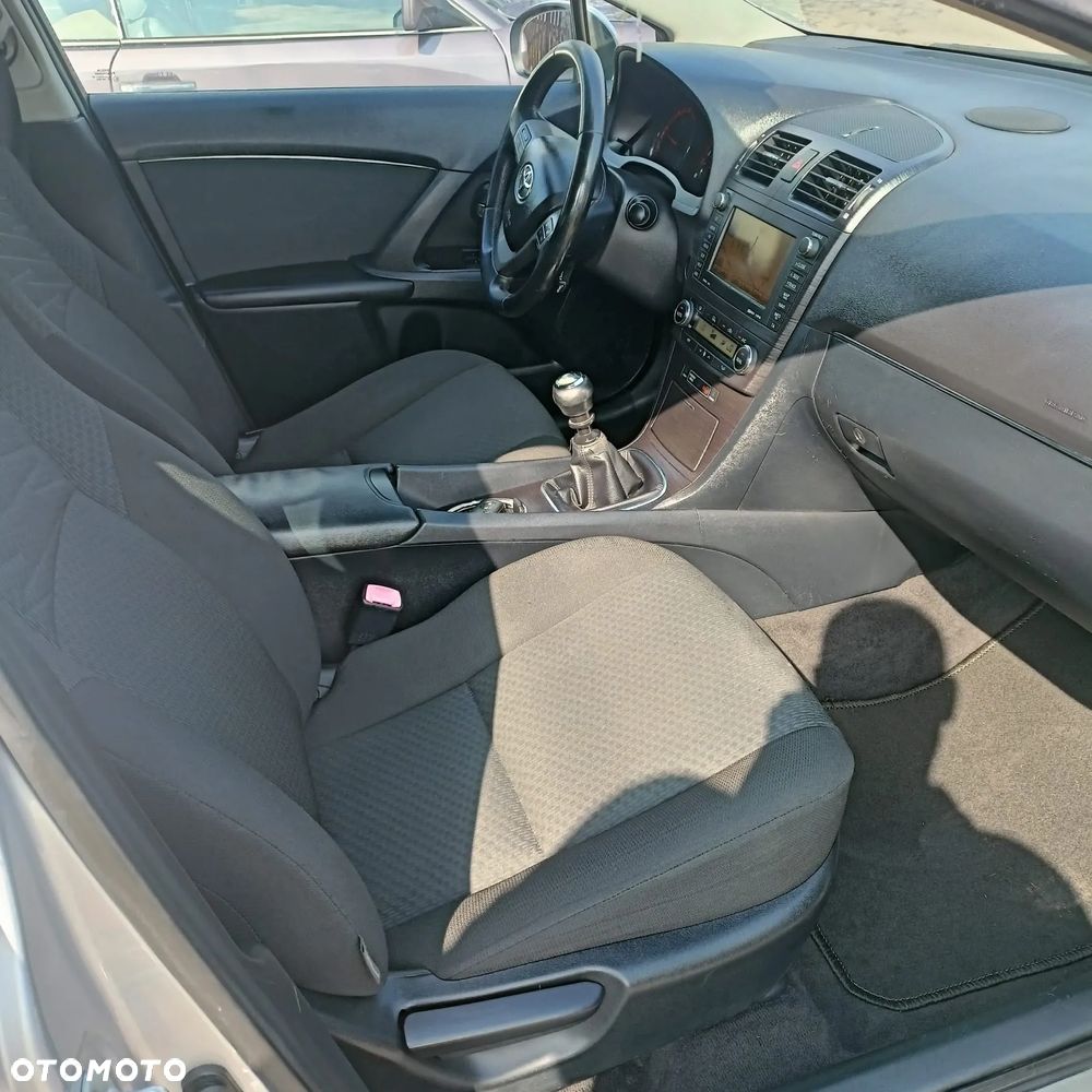 Toyota Avensis 2.0 D-4D Sol plus - 12