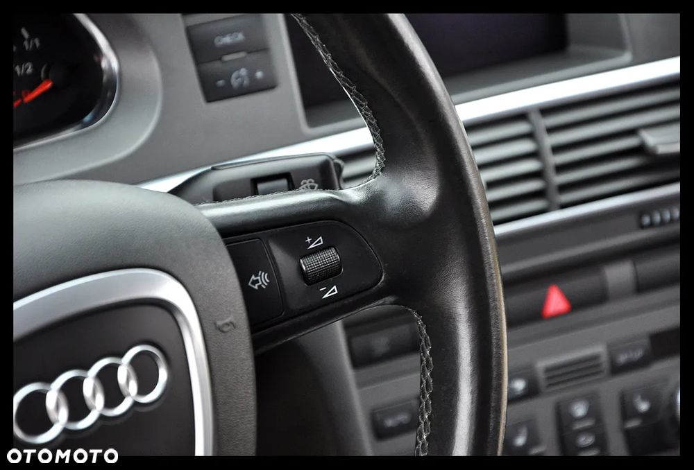 Audi A6 Limousine 2.4 - 30