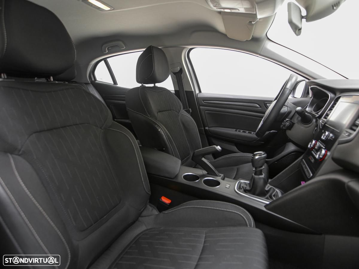 Renault Mégane 1.5 Blue dCi Limited - 9