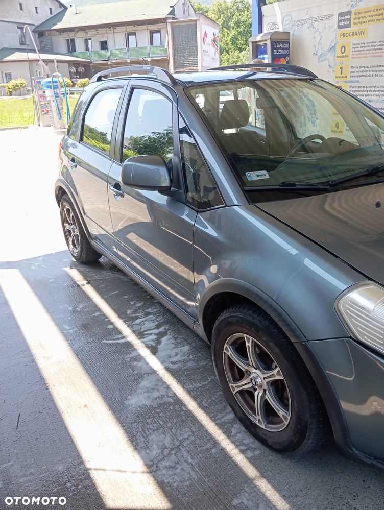 Suzuki SX4 2.0 4WD - 4