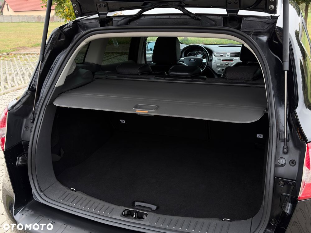 Ford Kuga 2.0 TDCi 2x4 Titanium - 35