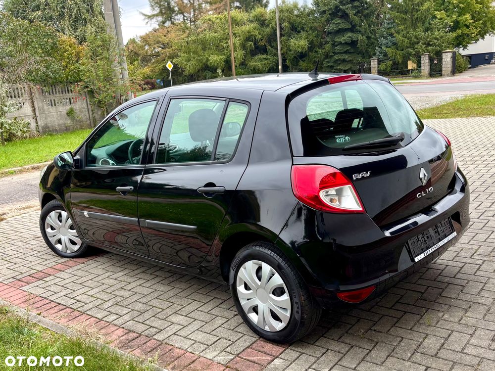 Renault Clio 1.2 16V 75 Yahoo - 4