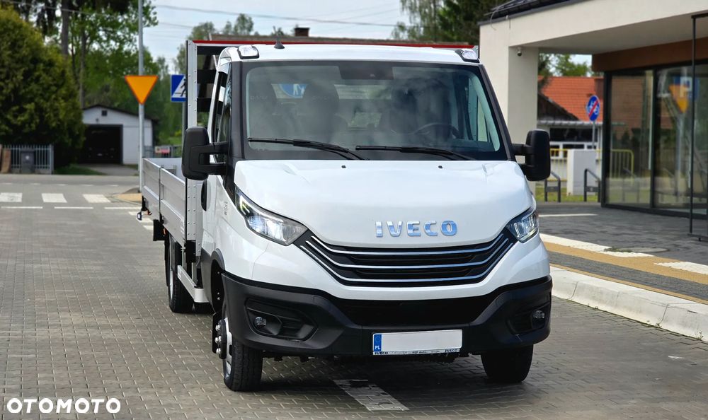 Iveco ❗️❗️DAILY 3.0 180KM MAXI 50C18 JAK NOWY ❗️❗️MODEL 2024 / BLOKADA MOSTU / SKRZYNIA OTWARTA WIDAR 10 PALET / 3500KG HAK / PIERWSZY WŁASCICIEL / NAVI / KAMERA COFANIA / FULL LED / TEMPOMAT AKTYWNY / BLIŹNIAKI / BURTY ALUMINIOWE / WERSJA WZMOCNIONA / FULL OPCJA / SERWIS ASO / SALON POLSKA / 35C15 50C15 35C18❗❗ JAK Z SALONU - NOWY -❗❗ - 28