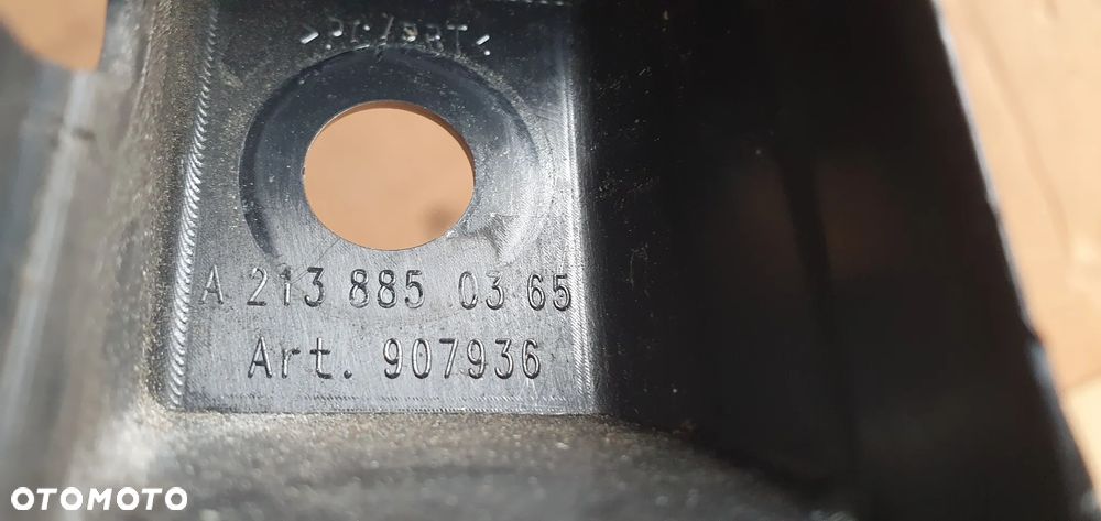 Mocowanie ślizg zderzaka lewy tył Mercedes E-Klasa W213 Sedan A2138850163 A2138850065 - 10